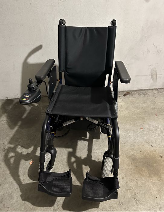 Cadeira De Rodas Elétrica