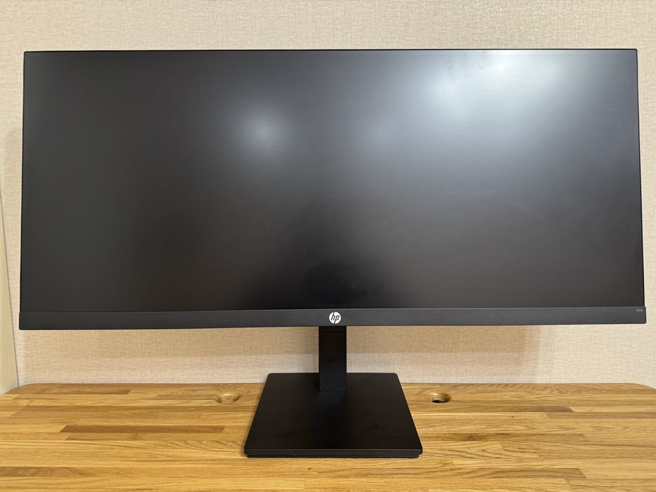 Монітор HP X34 34" IPS 165Hz 3440x1440p, яскравість- 400 cd/m², торг