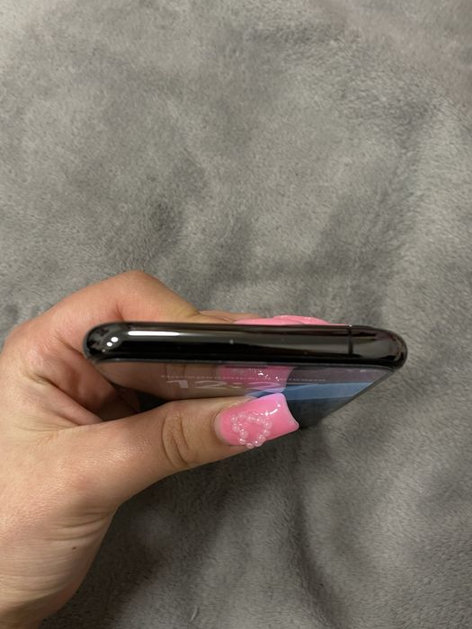 Iphone 11 pro продаю