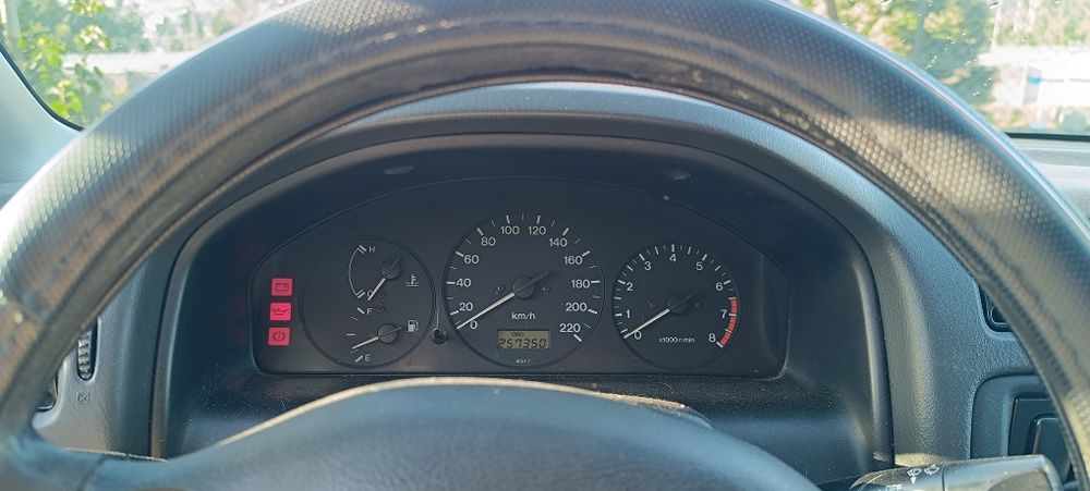 Mazda 323 pequeno problema no motor