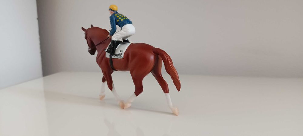 Breyer stablemates Hands Down