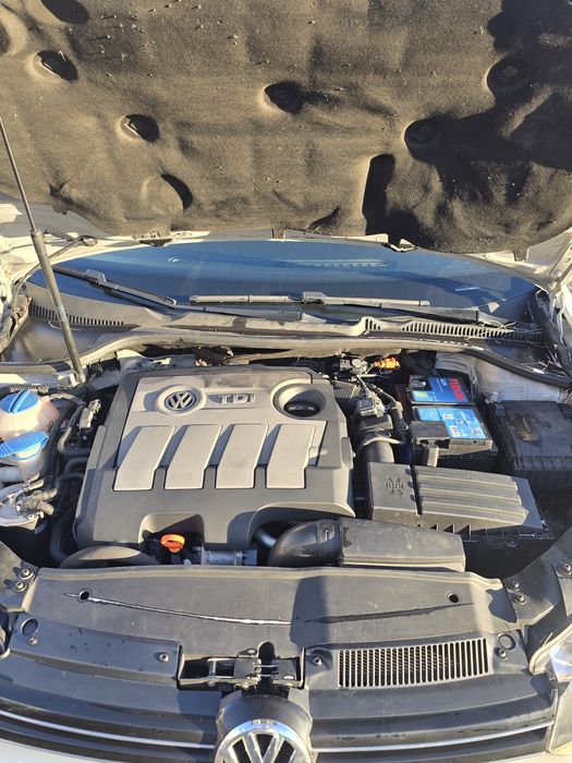 VW Golf Variant 1.6 TDI DSG Automático