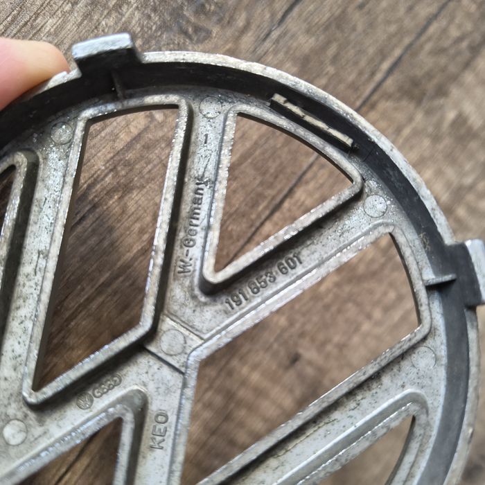 Znaczek emblemat VW stan bdb . Volkswagen