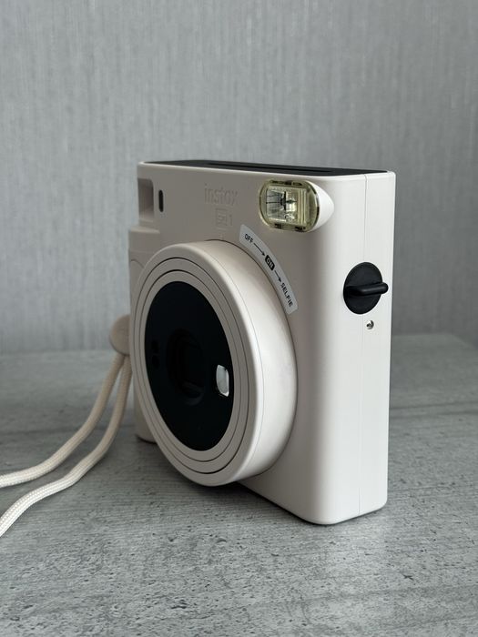 Fujifilm Instax Square SQ1 як новий