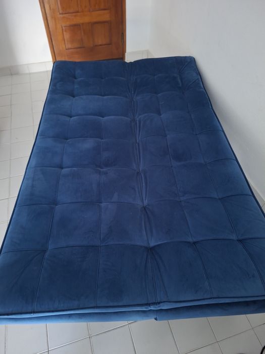 Sofa cama  azul como novo