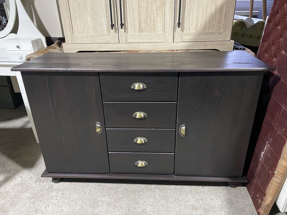 Komoda drewniana do salonu