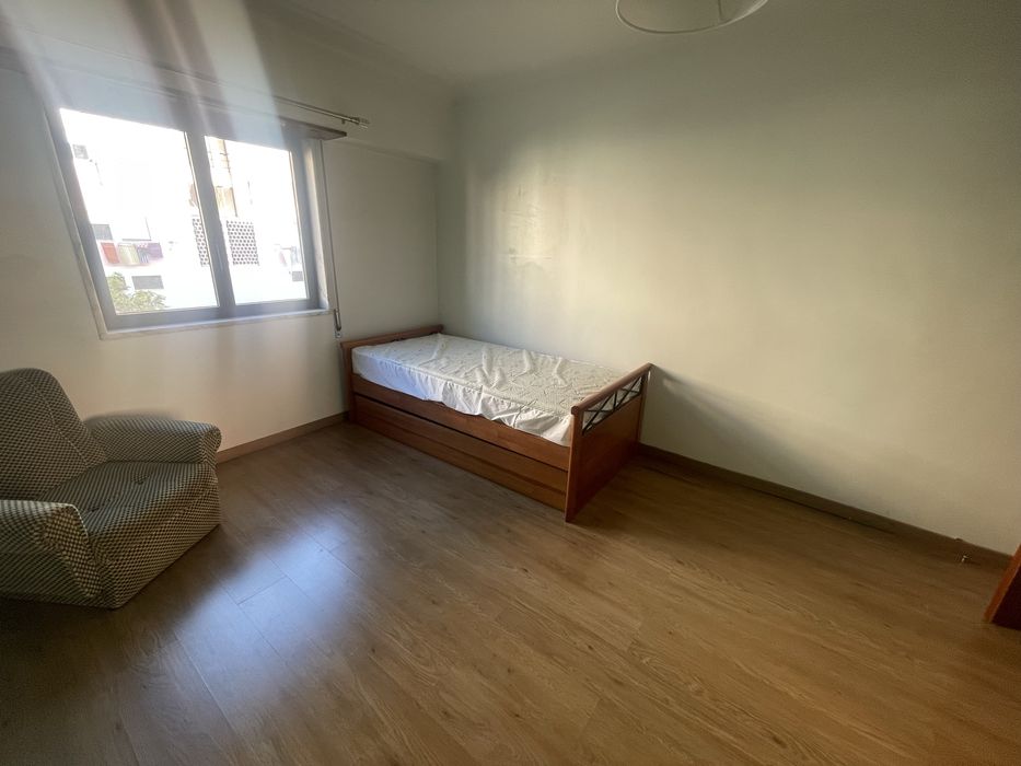 Arrendamento 1 quarto