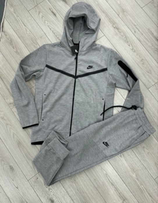 Nike tech fleece rozmiar M nowy caly komplet
