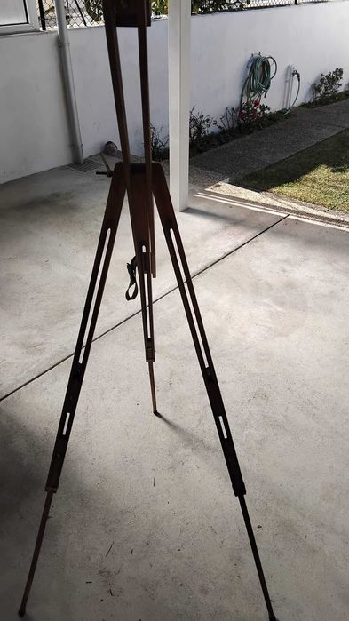 Um cavaleta para pintura de arte