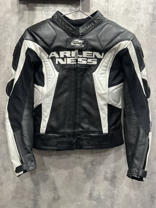 Мотокуртка жіноча шкіряна М