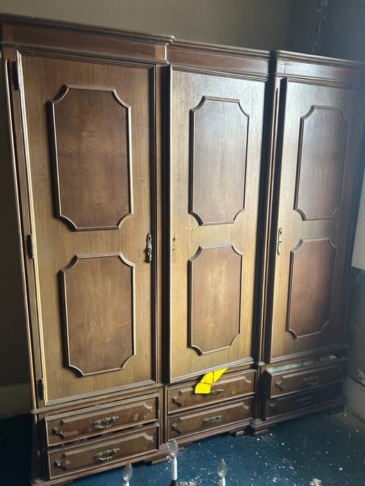 Móveis antigos para recuperar