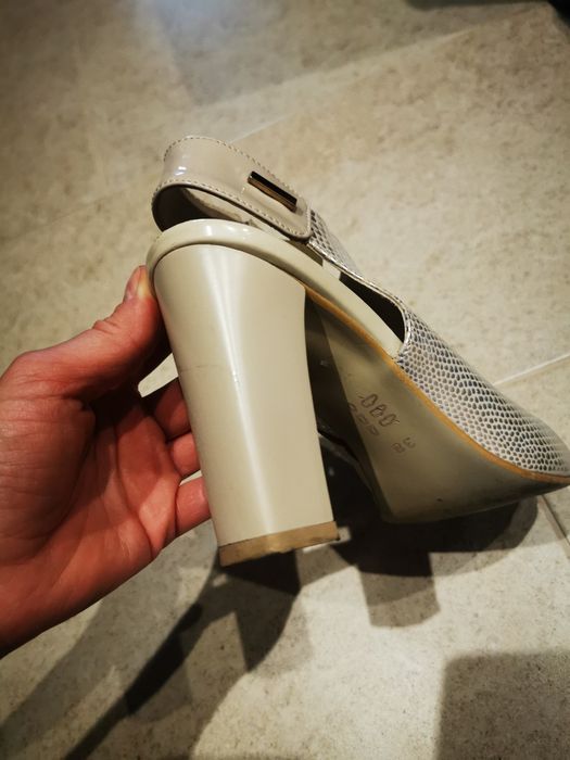 Buty damskie na obcasie