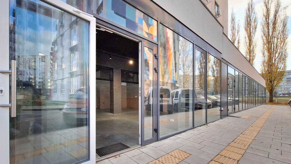 Здам в оренду комерційне приміщення з ремонтом в ЖК Синергія.