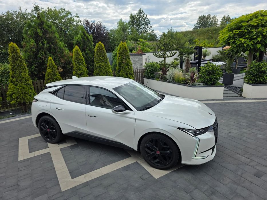 DS Automobiles DS 4
