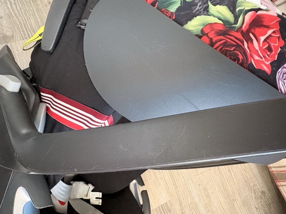 Fotelik Cybex Cloud Z i-Size Spring Blossom