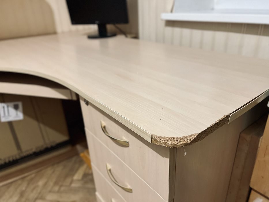 Компютерний стіл кутовий