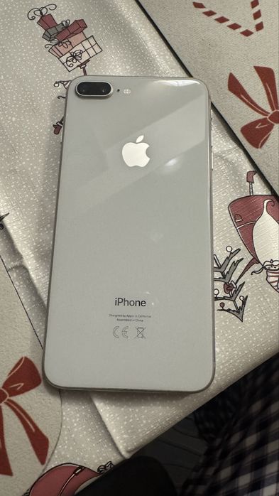 iPhone 8 plus 64gg