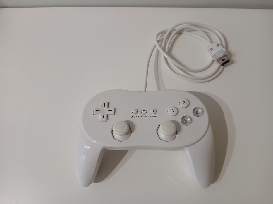Consola Nintendo Wii branca com acessórios e jogos