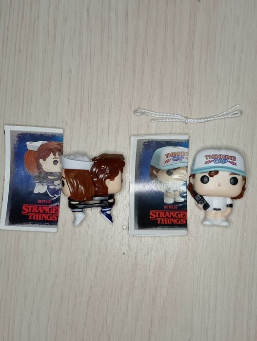 игрушки с киндеров "Strange Things"