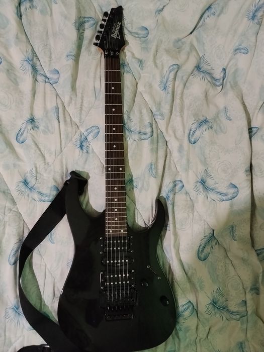 Ibanez gio grg 270B електрогітара суперстрат