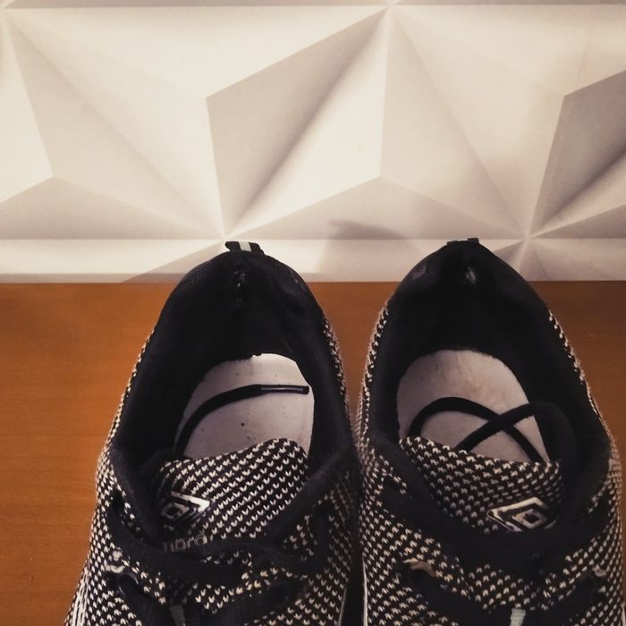 Buty umbro 38 materiałowe