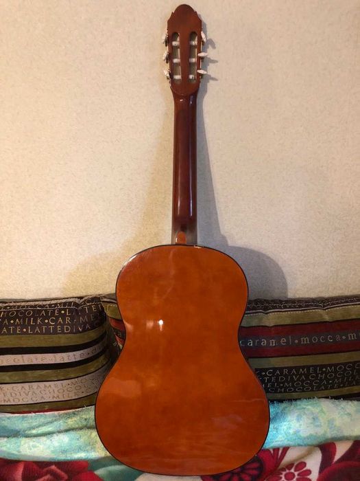 Классическая гитара Maxtone CGC - 390N