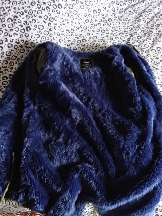 Vendo casaco quente com pêlo estilo militar Bershka