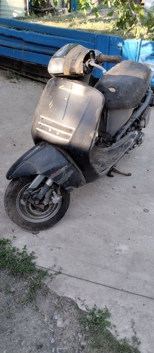 Продам скутер потребує ремонту!!