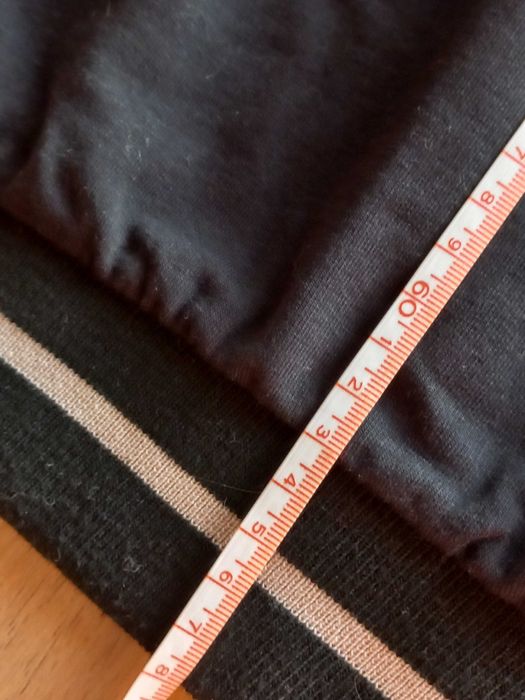 Bluza czarna z lamówkami