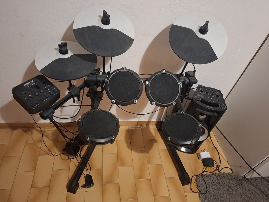 Bateria Eletrônica Alesis Debut Kit (Peles Mesh) - Completa c