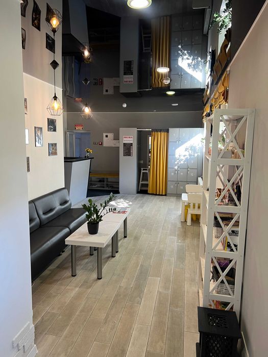 Продаж комерційного приміщення на Виставці