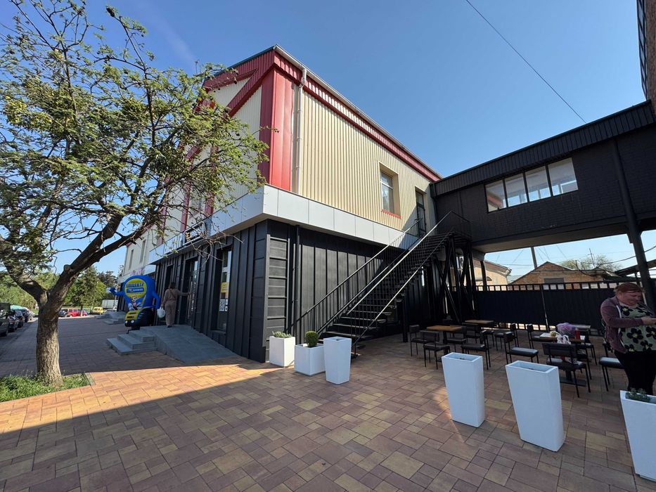 Фасадне приміщення в центрі Сміли, навпроти ринку