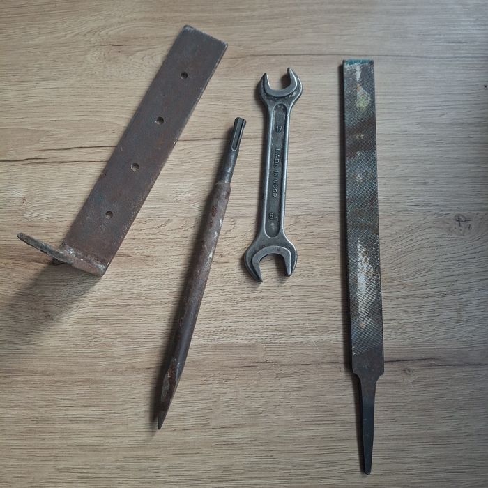 Mix , zestaw różności,  narzędzia/ klucze