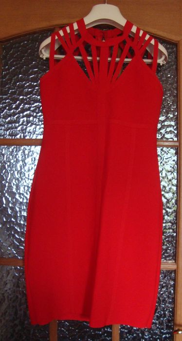 Красивое нарядное  платье из плотного трикотажа бренда IPEKYOL