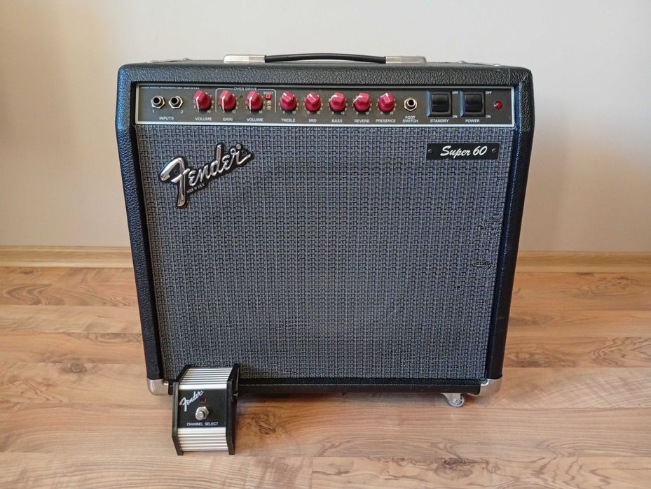 Wzmacniacz lampowy Fender Super 60 Red Knob