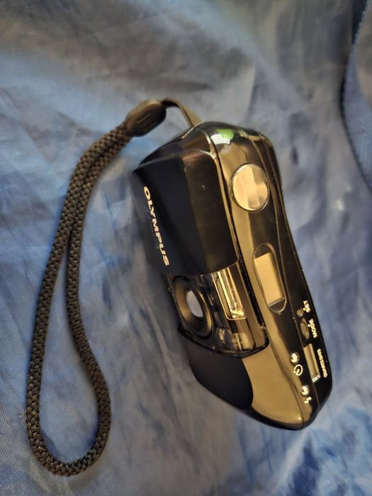 Câmara compacta analógica Olympus mju-I