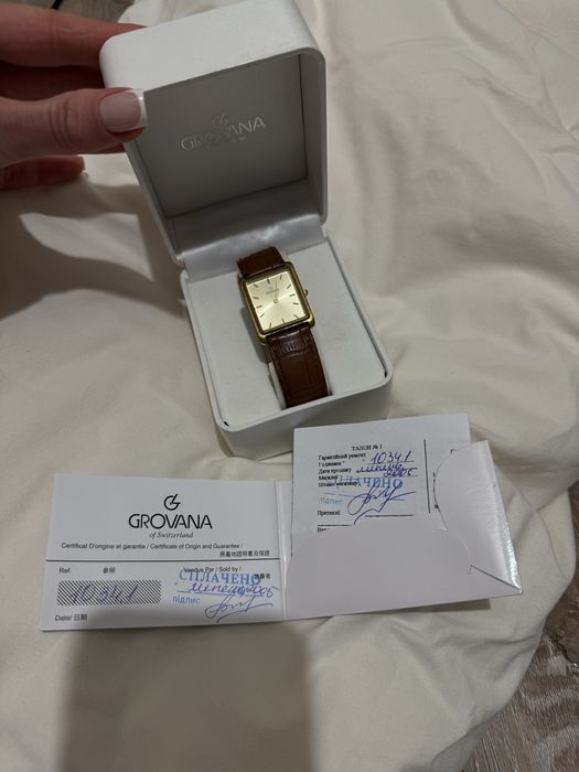 Годинник вінтаж кварц crovana