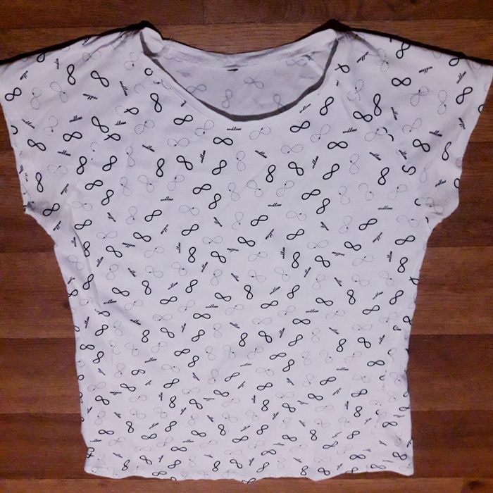 Пакет фирменных женских футболок и майка (CK, Zara, H&M) р. S-M