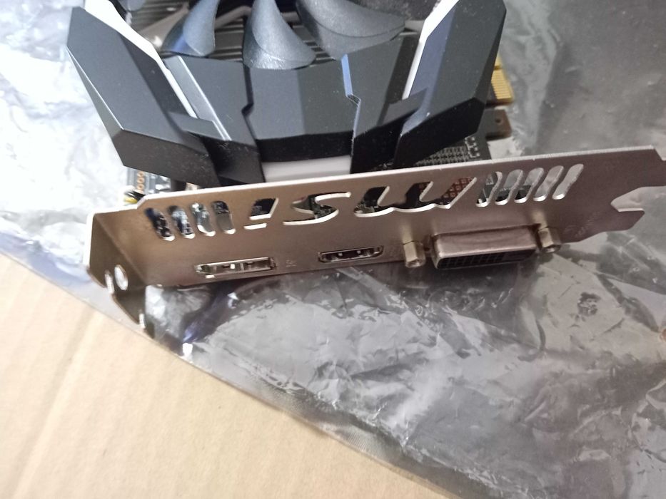 Placa  msi gtx 1060 3gt oc64738747864961121