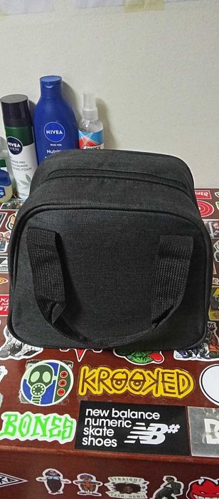 Bolsa Térmica Sennea – Elegante e Prática (Como Nova)