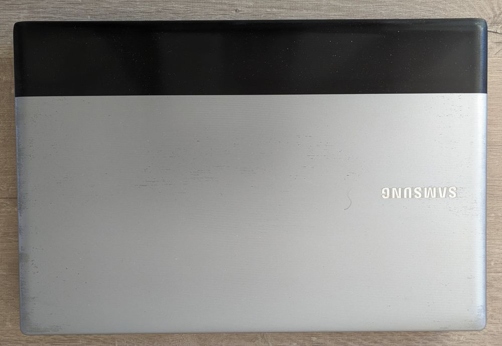 Ноутбук Samsung RV513