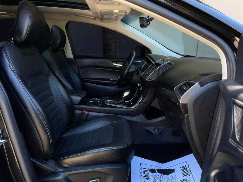 2017 Ford Edge Titanium