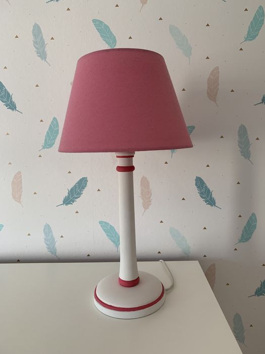 Candeeiro para quarto de crianca