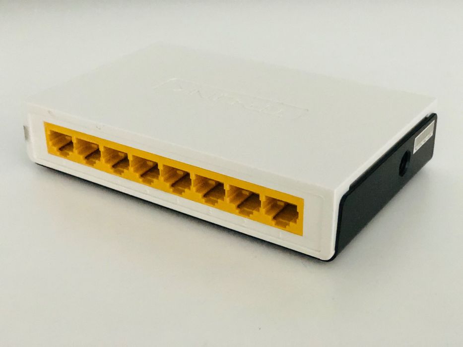 TP-Link TL-SF1008D desktop switch rozdzielacz 8-portowy 10/100Mbps