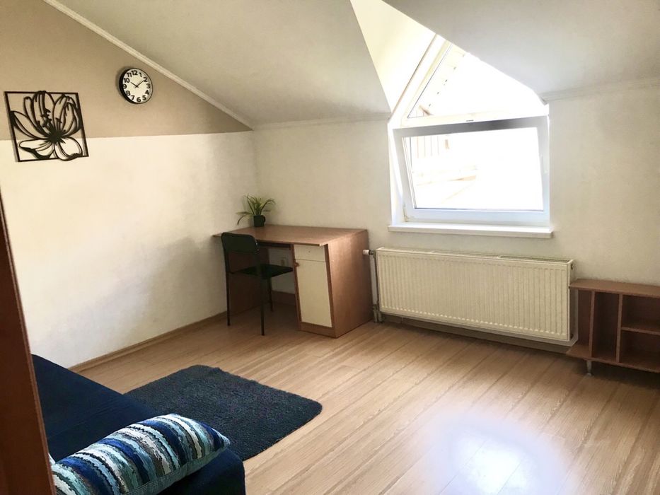 В центрі Мукачева будинок-котедж подобово (посуточно)