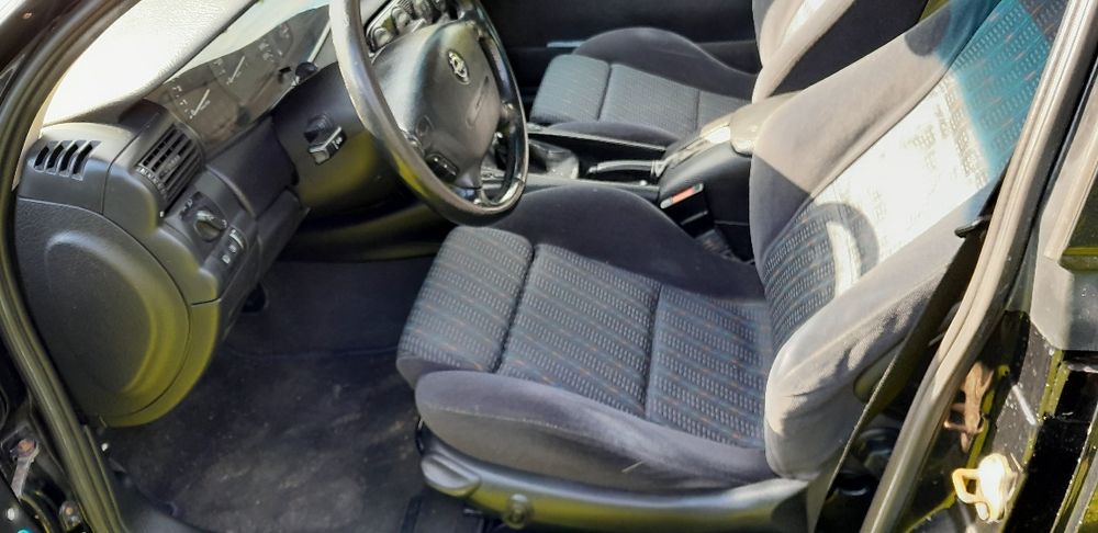 Opel omega B 2.0 16v Sport