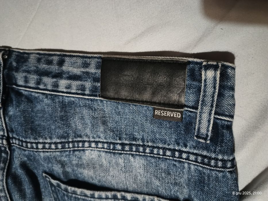 Jeansy Reserved stylowe