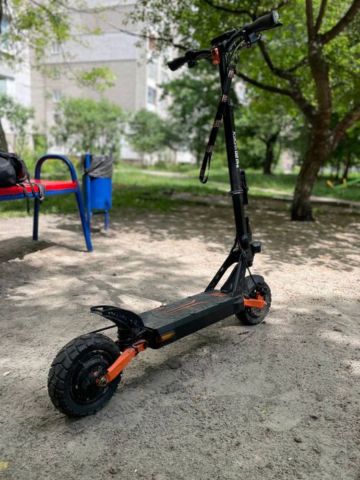 Продам самокат Kukirin G2 pro