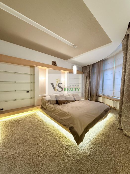 Продаж квартири в Одесі, 3 кімнати, 14/24 поверх, 145 м²