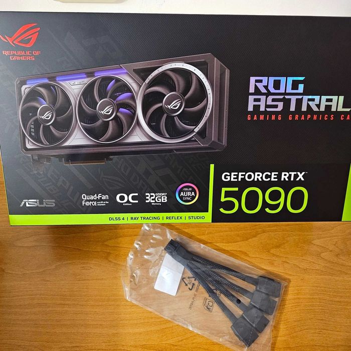 Оригінальний перехідник 4x 8-pin 12VHPWR (16-pin) RTX 5090 \ RTX 4090 \ RTX 5080
